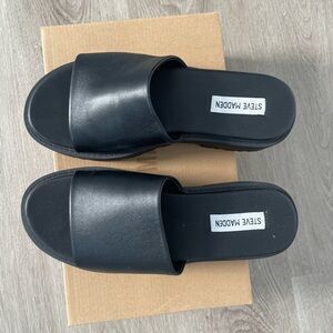 Steve Madden Black Platform Shoes Classic Slip-On Design